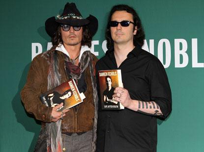 //inf_johnny_depp_and_damien___