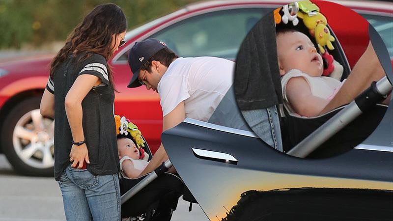 //mila kunis ashton kutcher baby wyatt beach​