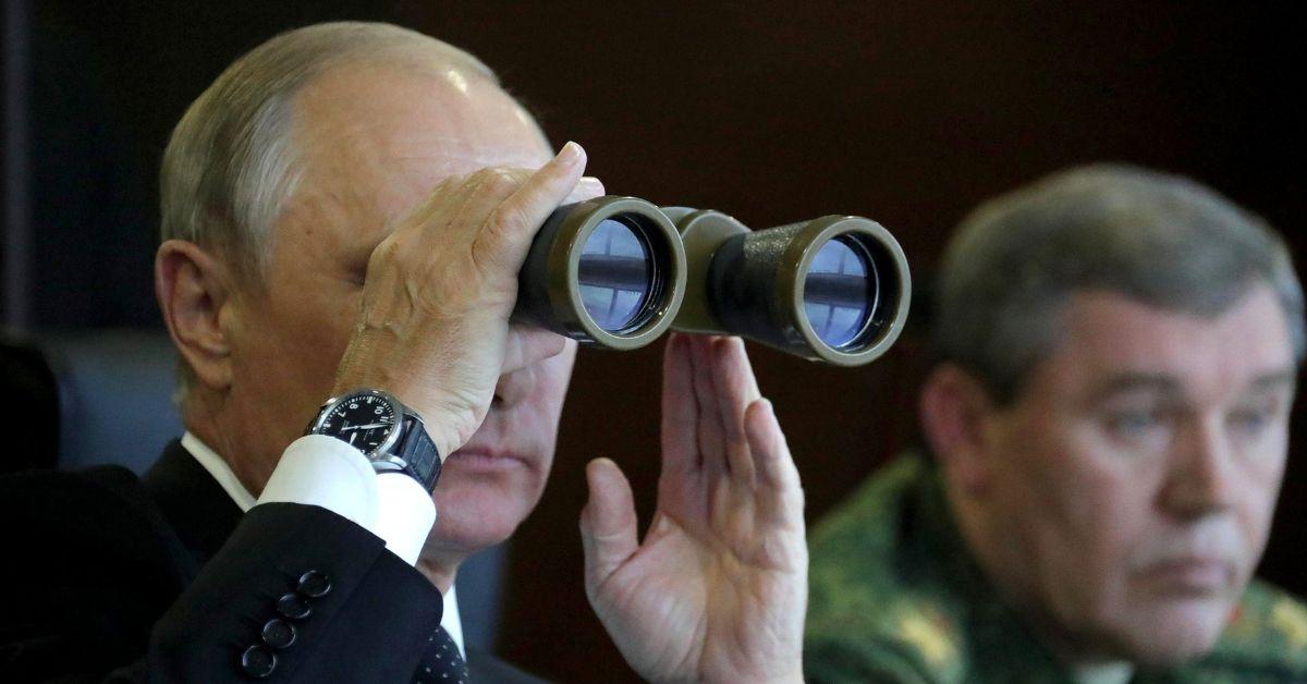 Putin Installs Anti-Air Guns Around Palace To Prevent Missile Strikes