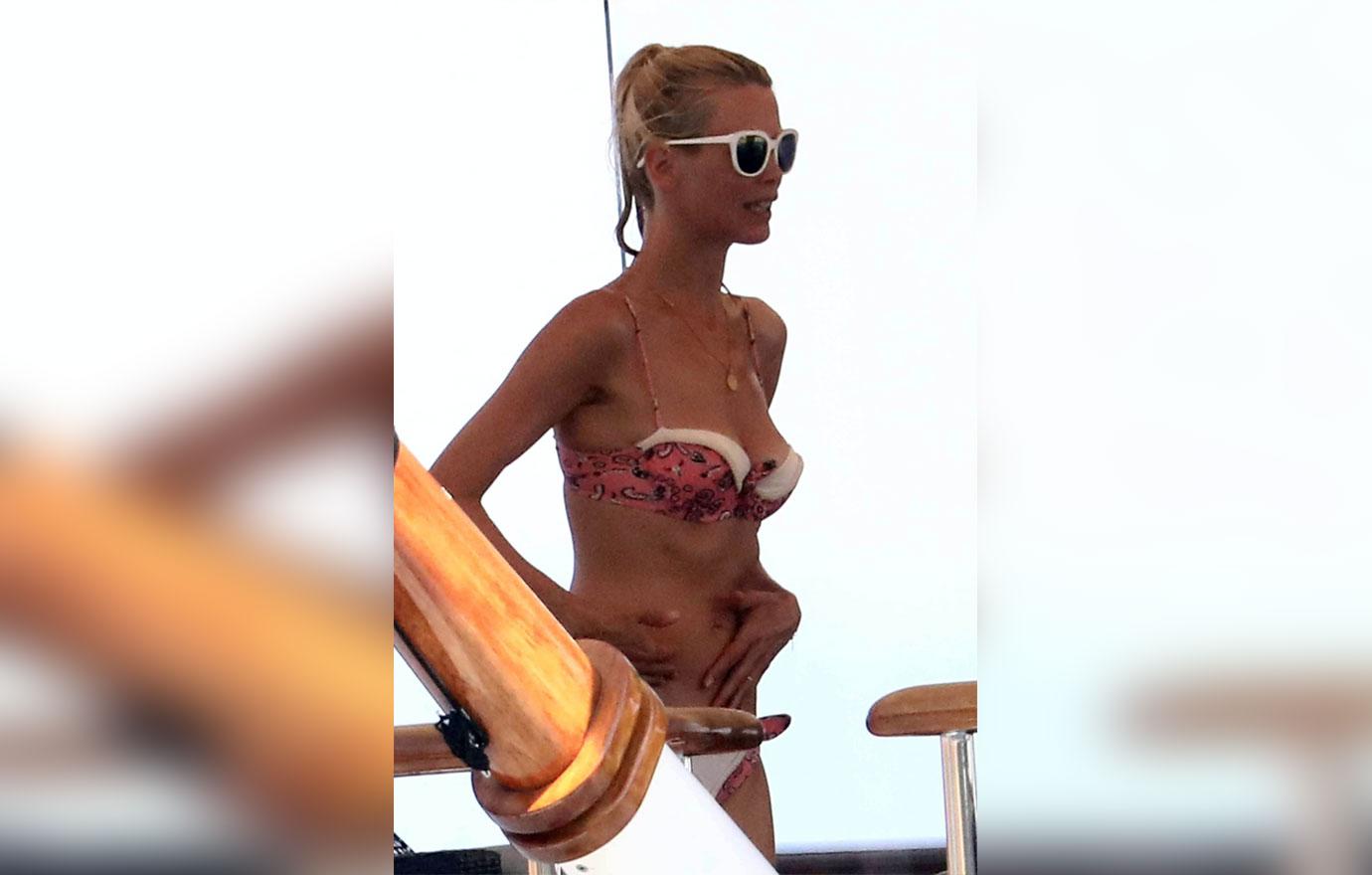 Claudia Schiffer Bikini 47 Husband Kids