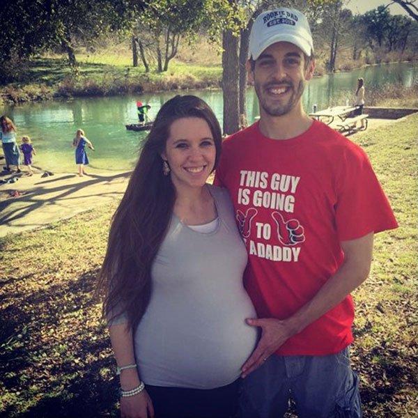 Oh Baby Jill Duggar S Pregnancy In Sweet Photos See Her Joyful Times