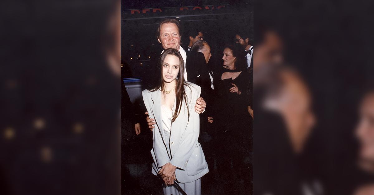 angelina jolie dad jon voight estranged calls out actress palestine support