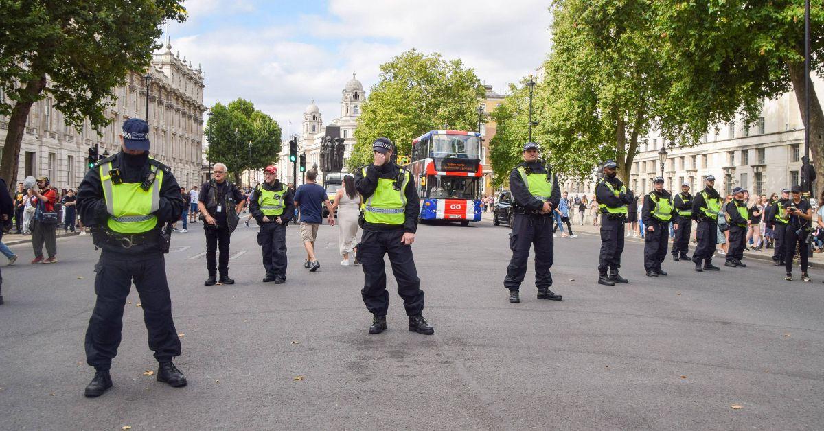 taylor swift security lockdown london shows foiled isis terror plot