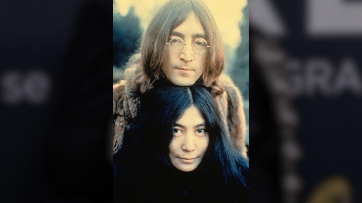 picture of John Lennon and Yoko Ono