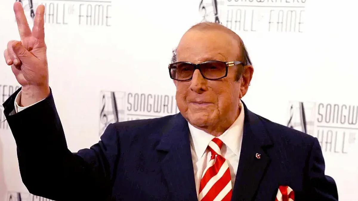 Clive Davis reportedly suffered respiratory issues prior to his death.