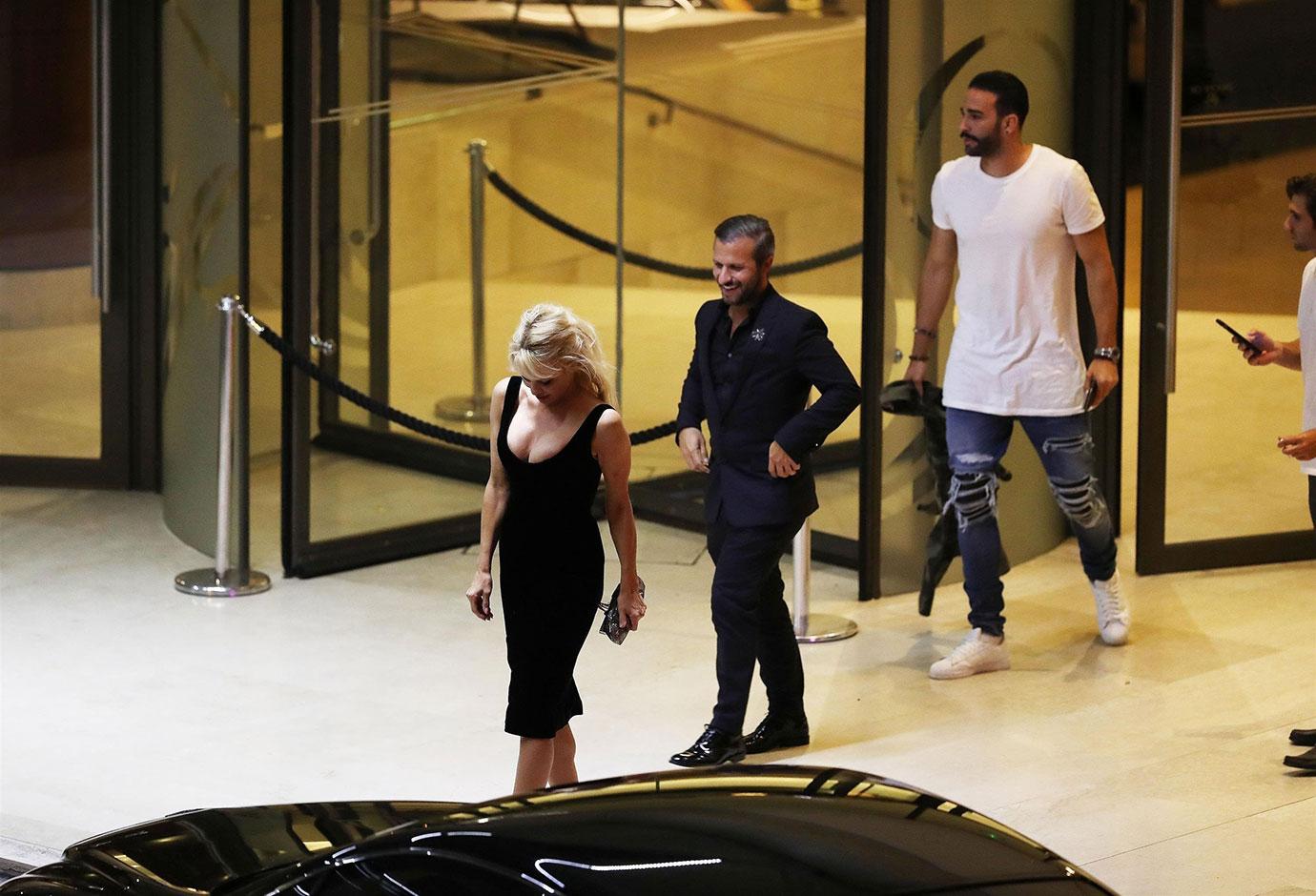 Pamela Anderson Date Adil Rami