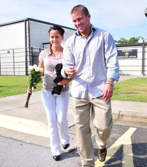 Shes Out Jenelle Evans Released From Jail After Failing Drug Test 