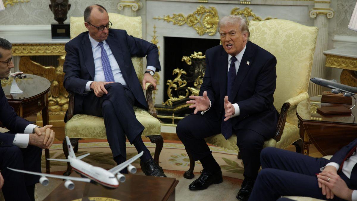 Photo of Friedrich Merz and Donald Trump