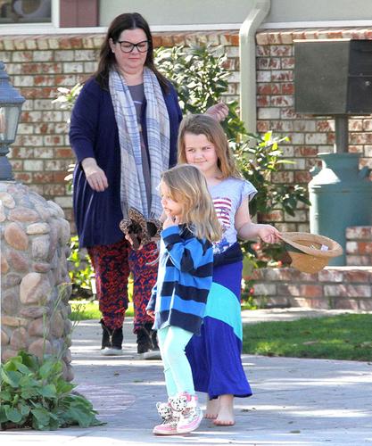 Melissa McCarthy Taking Her Daughters To Lunch