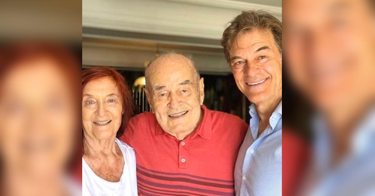 Dr. Oz with late parents Suna and Mustafa Oz. 