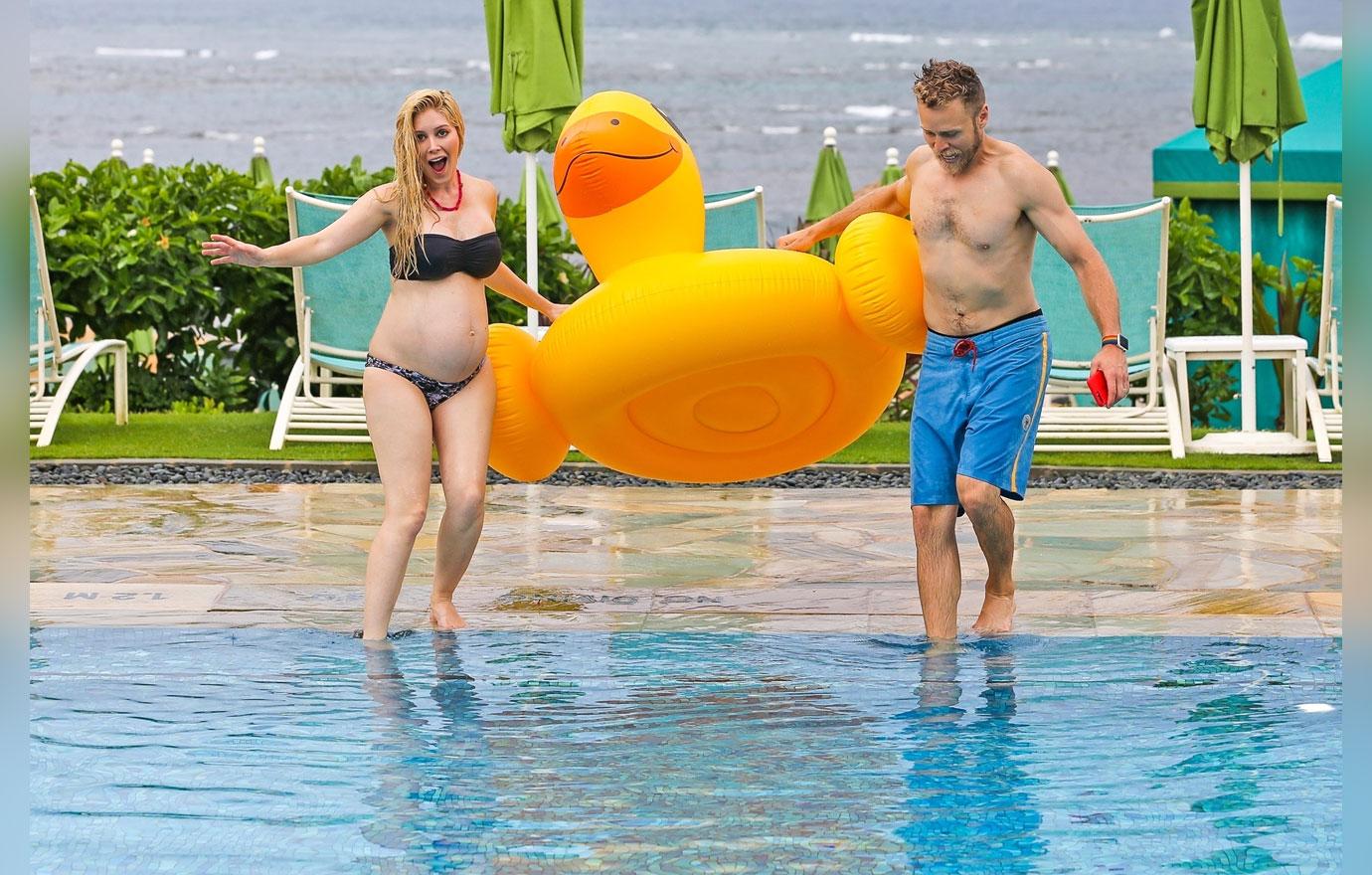 spencer pratt Heidi Montag pregnant bikini beach
