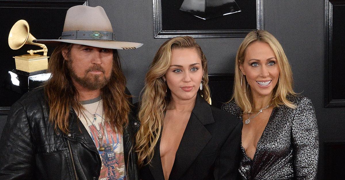 miley cyrus mom tish files divorce billy ray