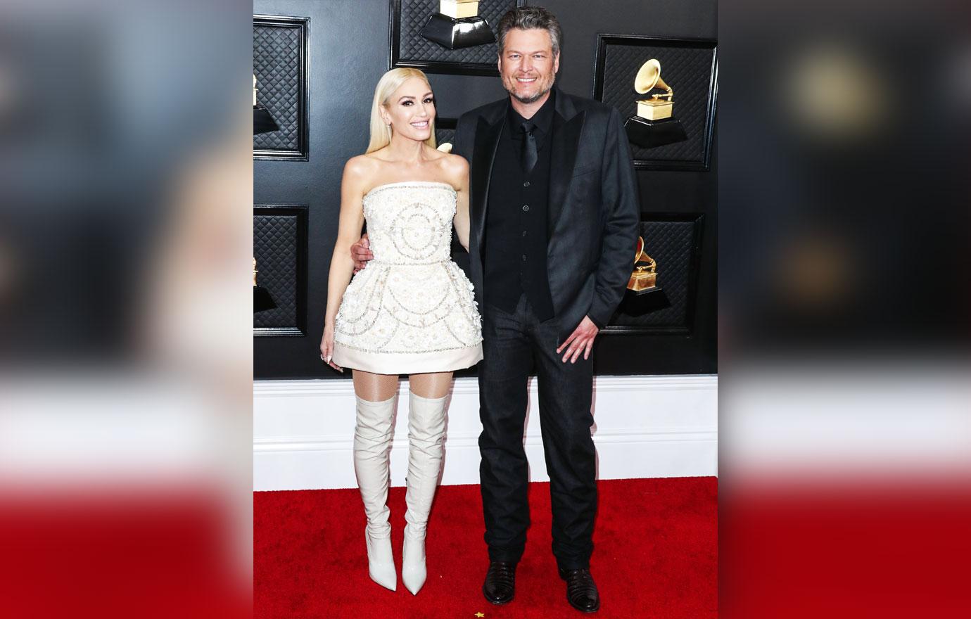 blake shelton the voice producers looking to replace judge ariana kelly