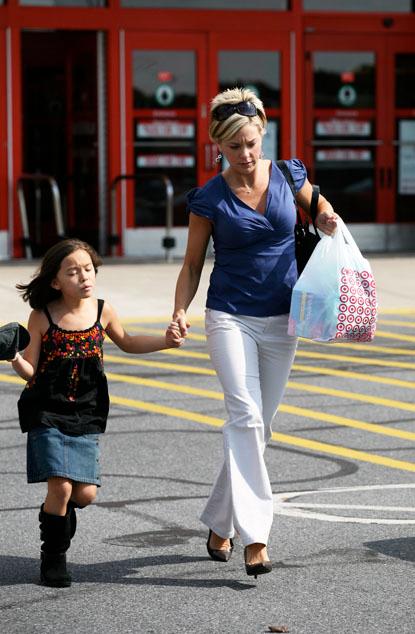 Kate Gosselin Runs Errands