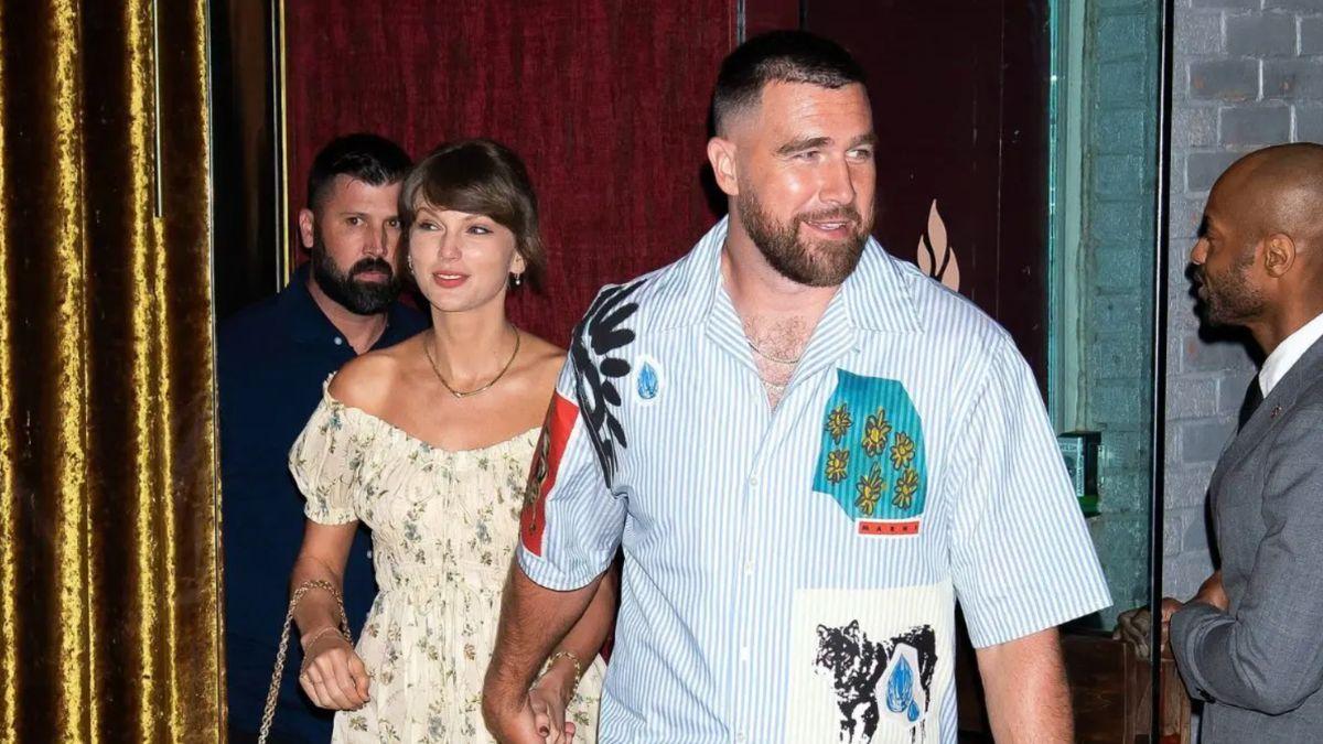 Photo of Taylor Swift and Travis Kelce