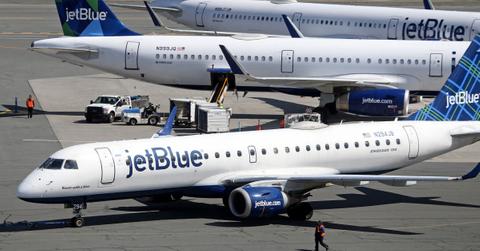 jetblue planes collide tarmac