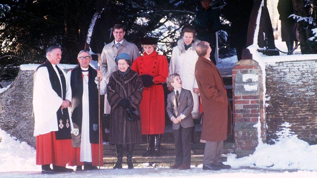 Photo of Queen Elizabeth, Prince Andrew, Princess Diana, Princess Anne, Prince Philip and Peter Philips