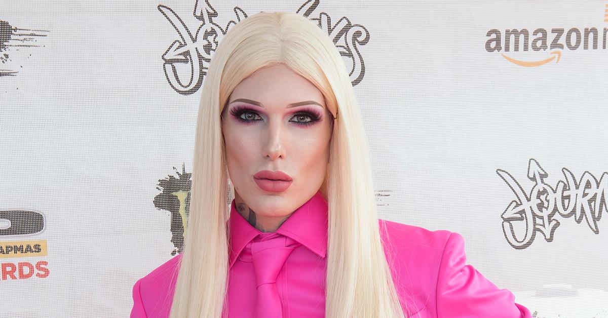 Nfl Boo Jeffree Star's Fans Scramble To Uncover Who His 'NFL Boo' Is