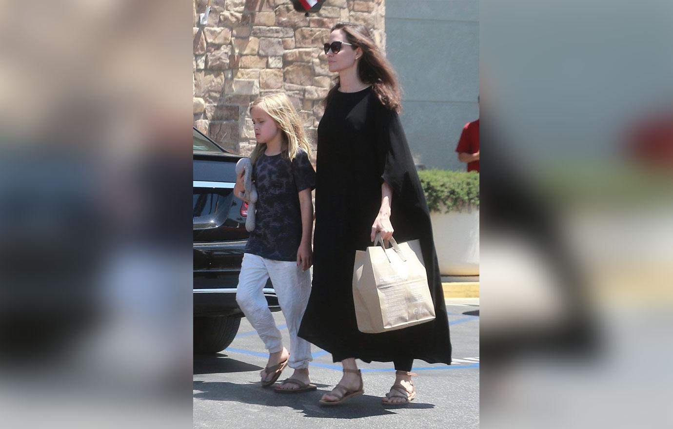 Angelina Jolie & Daughter Vivienne Go Shopping In New Photos – Hollywood  Life
