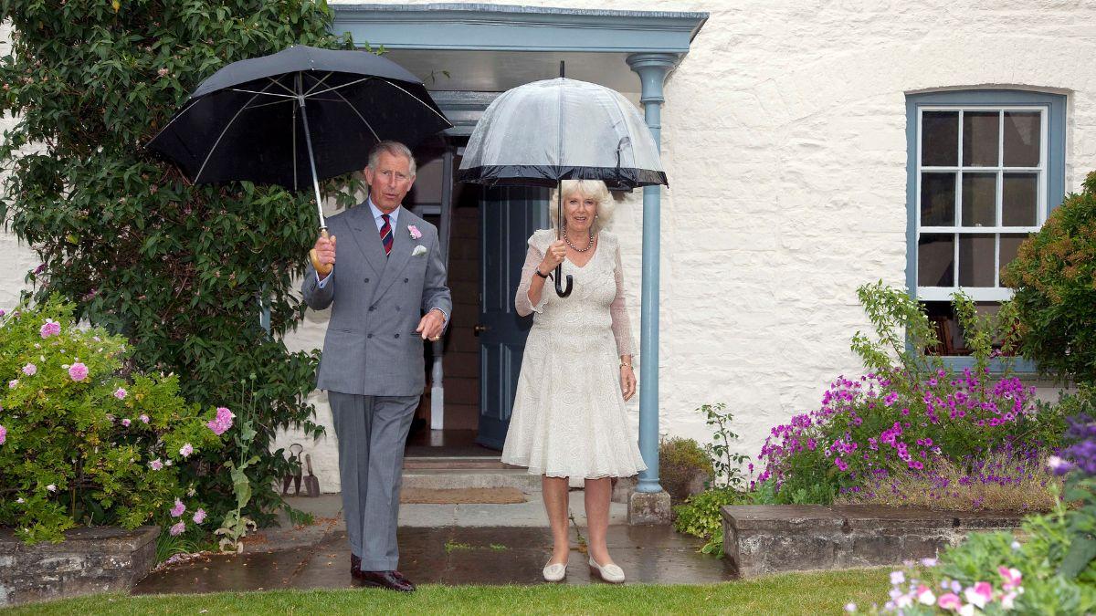 Photo of Prince Charles and Camilla Parker Bowles at Llwynywermod