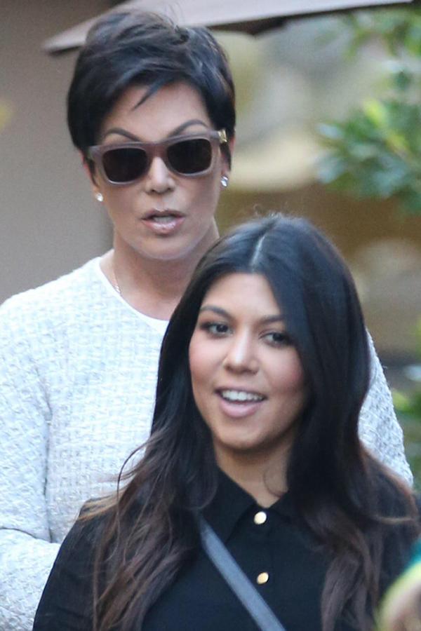 //kourtney kardashian scott disick controls her reveals  family secrets kim kardashian khloe kris jenner