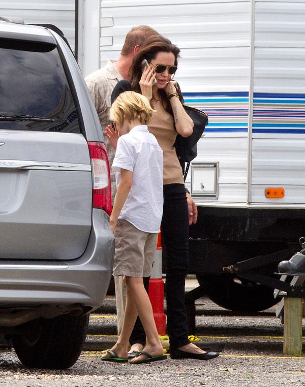 Angelina Jolie​ No Makeup Stressed On Set