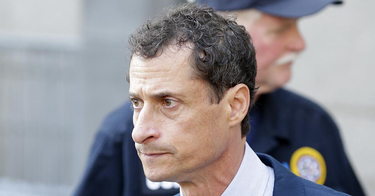 anthony weiner quits job sexting underage girl prison