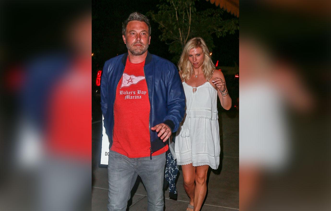 Ben affleck lindsay shookus date booze