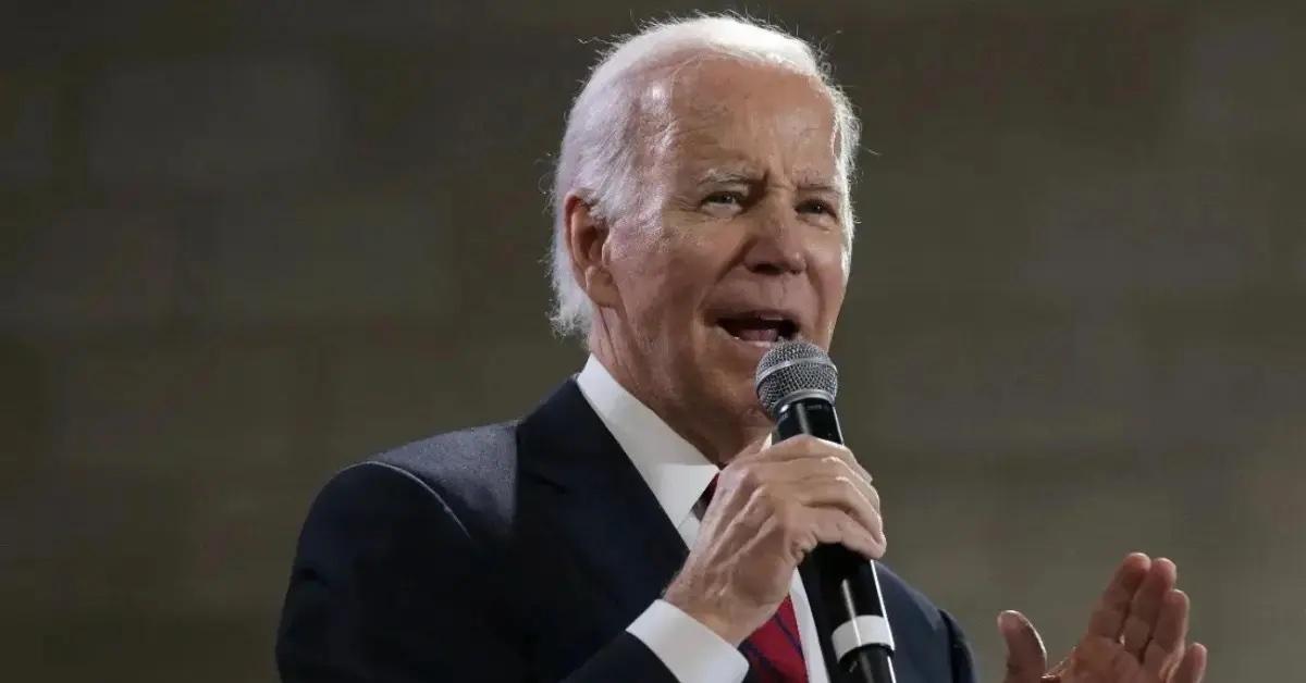 trump slams biden faith into question christmas tree lighting