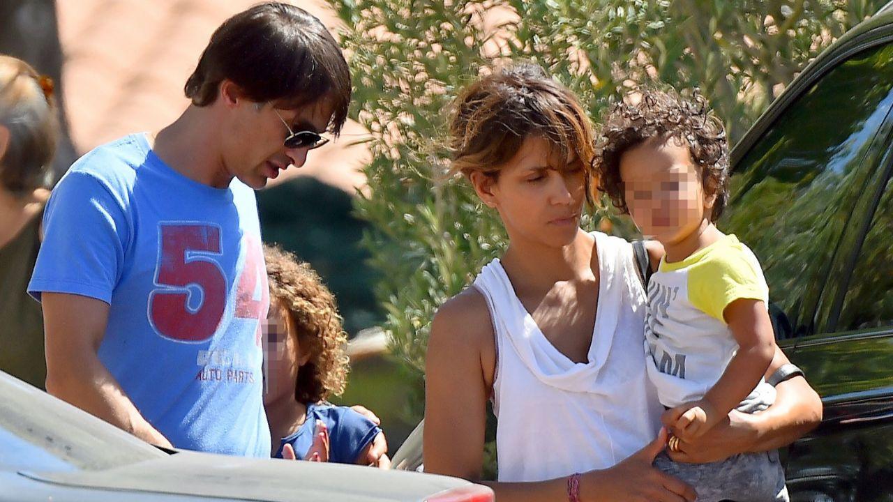 photo of Olivier Martinez and Halle Berry