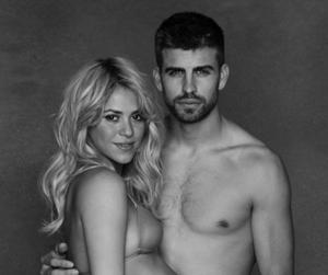 //sakira belly twitter