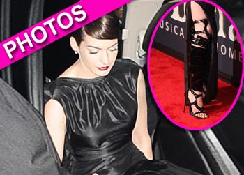 //anne hathaway panties splash