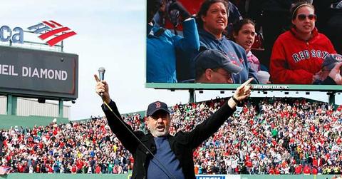//neil_diamondredsox_getty