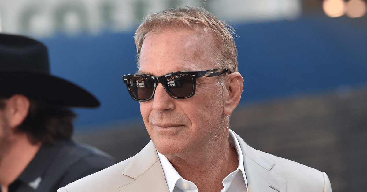 kevin costner friends want him to date sandra bullock