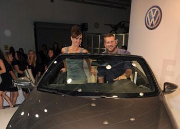 //karinasmirnoffandbradpennyinvolkswag