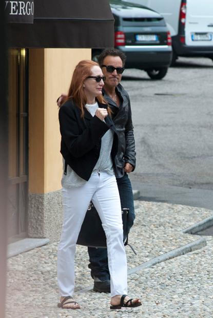 //bruce springsteen patti scialfa crying como wedding anniversay