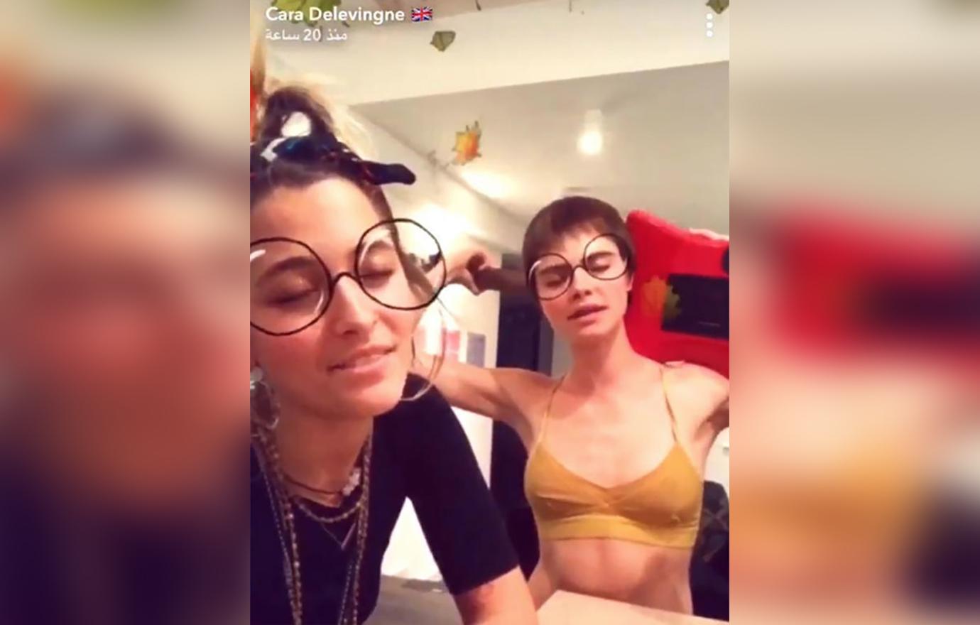 //Paris Jackson Cara Delevingne Dating Janet Katherine Joe Accept