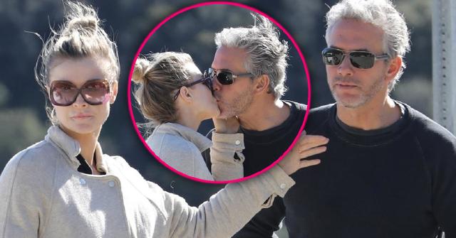 Joanna Krupa Kisses Mystery Man