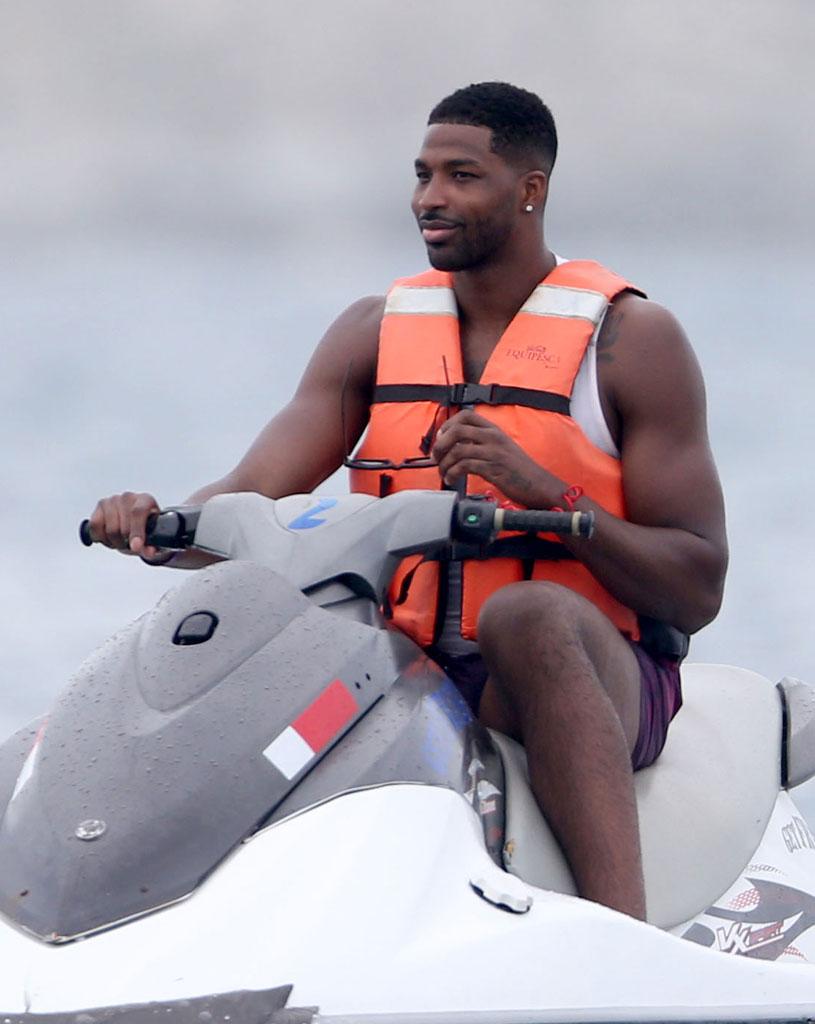 Khloe Kardashian Bathing Suit Butt Tristan Thompson Mexico