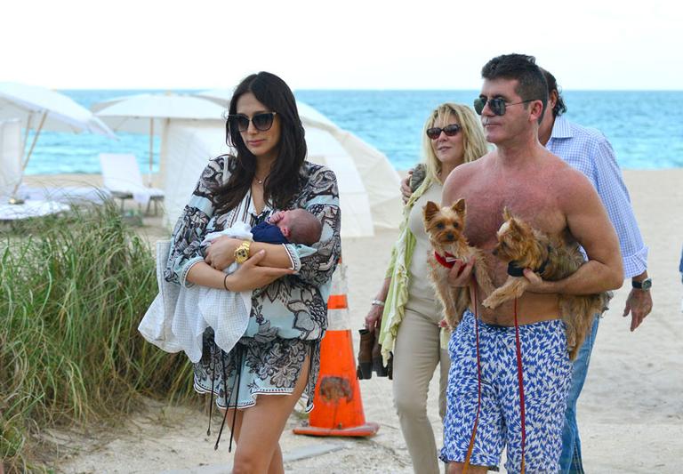 Life S A Beach For Simon Cowell With Lauren Silverman And Newborn Son Eric