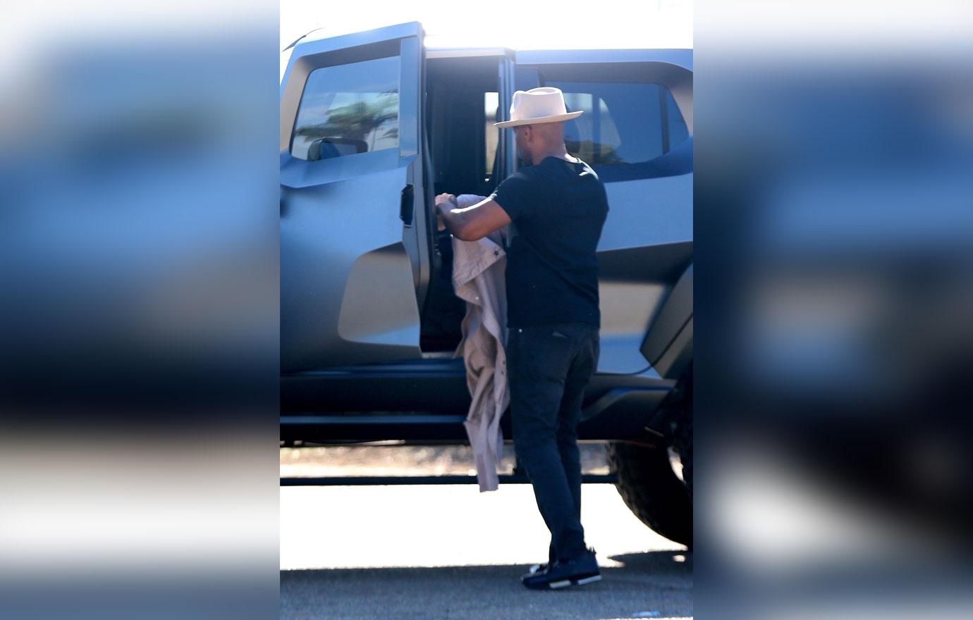 Jamie Foxx Has Lunch With Baby Mama During Katie Holmes Romance
