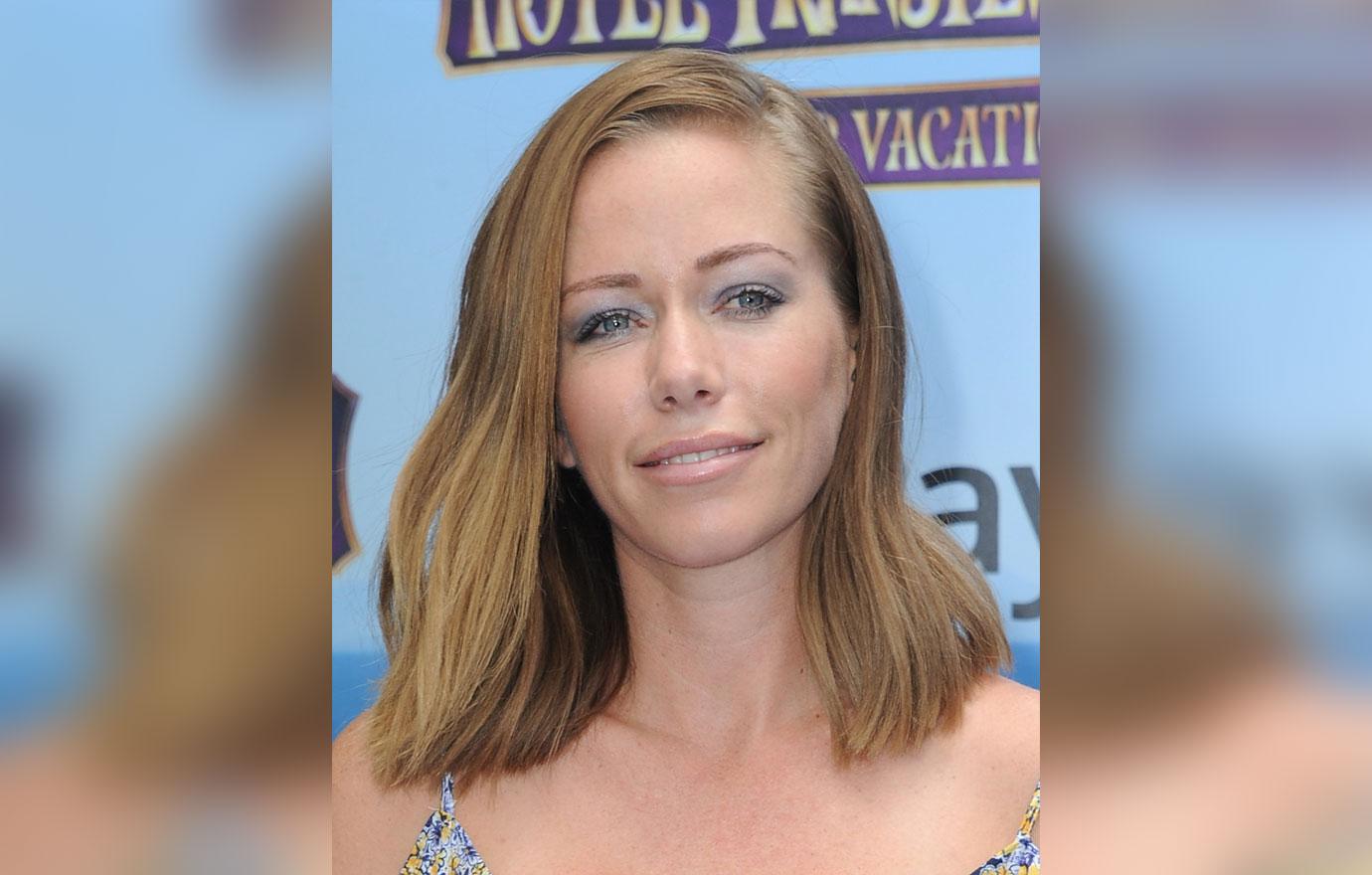 Kendra Wilkinson Takes Her Kids To Movie Premiere