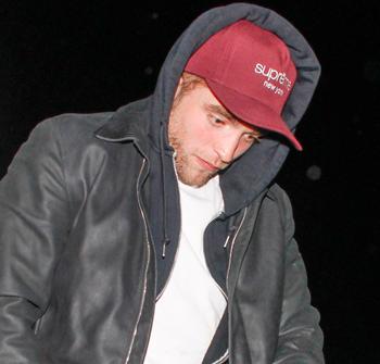 Robert-Pattinson-Team-Stop-Smoking-Womanizing -Partying-actor-twilight