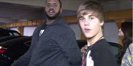 //justin bieber bodyguard kenneth hamilton arrested