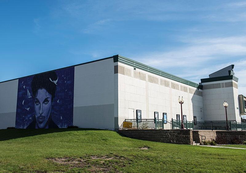 //prince overdose death paisley park museum tour