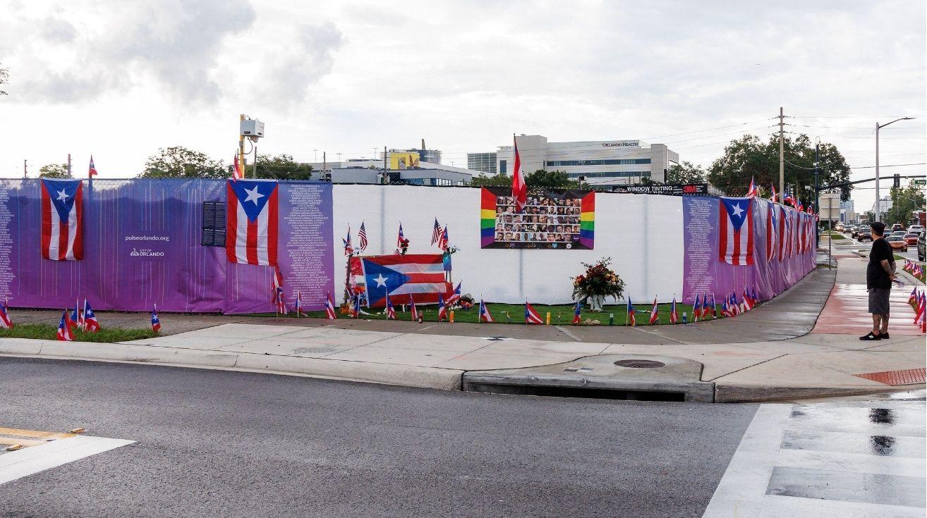 Picture of Pulse Nightclub memorial site.