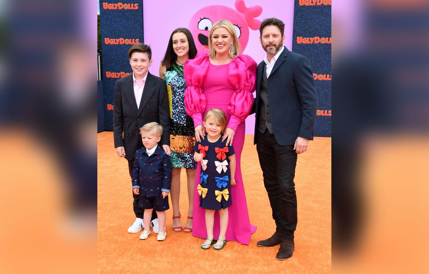 kelly clarkson demanded ex husband brandon blackstock cough up dollark