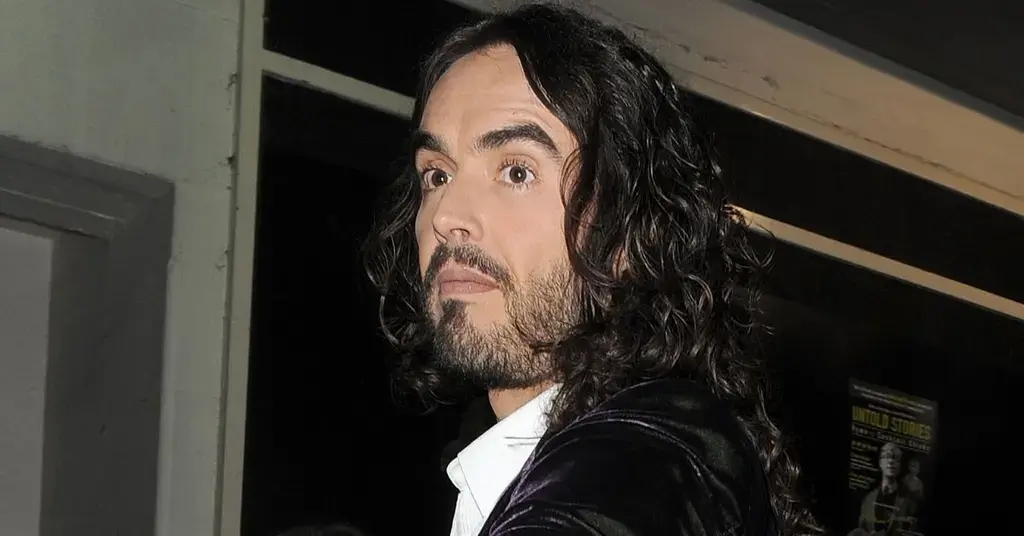 Russell Brand's Mom Suffers 'Life-Threatening Injuries' in Car Crash