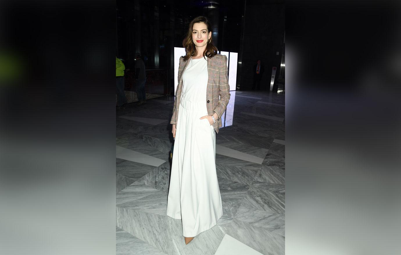 Anne Hathaway Hudson Yards