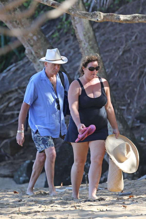 Pierce Brosnan Wife Keely Can T Keep Their Hands Off Each Other Their Steamy Hawaiian Vacation